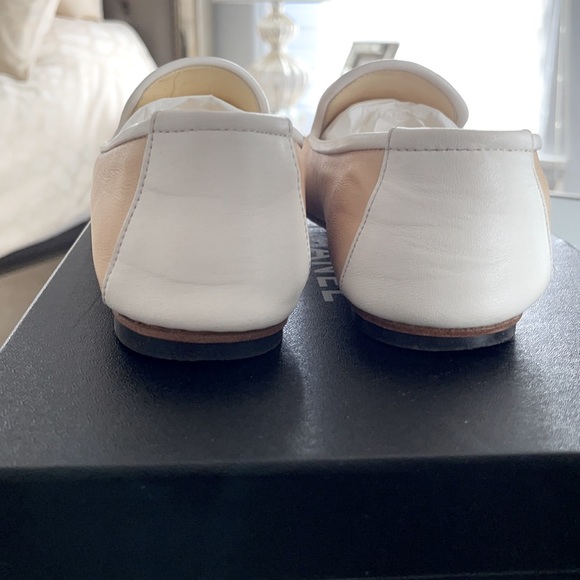 CHANEL Loafers in Lambskin size 36.5 - Picture 9 of 13
